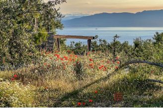 014 2013 257 Solta sea view for sale