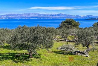 014 2013 257 Solta sea view for sale