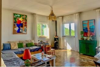 014 2013 257 Solta sea view for sale