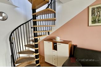 015 2048 63 Makarska Duplex apartment in a great location for sale