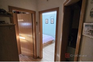 015 2048 63 Makarska Duplex apartment in a great location for sale