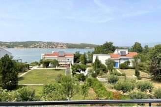 001 1021 56 Krk apartment near the beach for sale