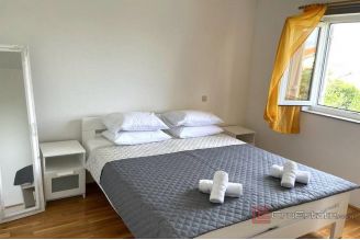 008 1021 56 Krk apartment near the beach for sale