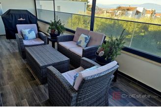 012 1021 55 Krk modern apartment with big terrace for sale