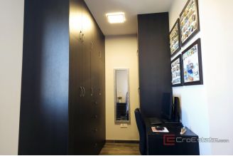 012 1021 55 Krk modern apartment with big terrace for sale