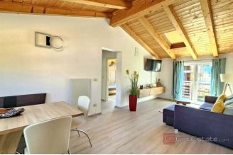 008 1014 50 Porec Two bedroom apartment near the sea for sale