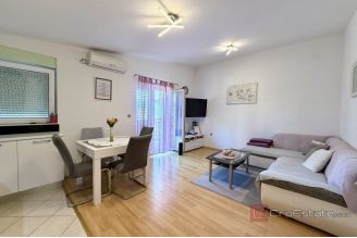 010 2049 100 Split Brda Family house with garden for sale