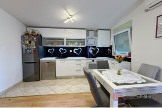 010 2049 100 Split Brda Family house with garden for sale