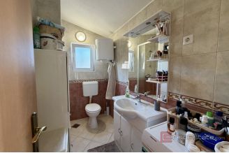 010 2049 100 Split Brda Family house with garden for sale