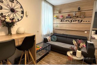 001 1032 05 Zagreb apartment with two units and parking space for sale