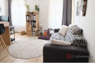 009 1032 05 Zagreb apartment with two units and parking space for sale