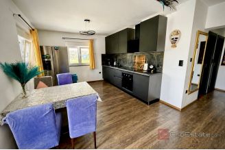 020 2060 14 Split Mejasi Modern house with pool for sale