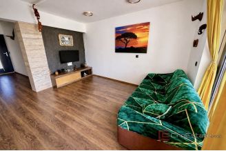 020 2060 14 Split Mejasi Modern house with pool for sale