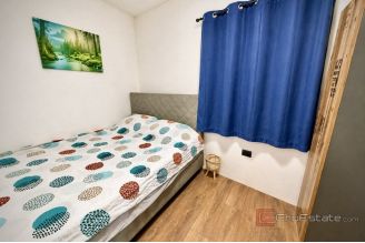 020 2060 14 Split Mejasi Modern house with pool for sale