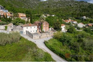 010 5510 30 Dubrovnik Historic villa with a sea view for sale