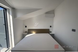 020 2035 376 Ciovo modern house with sea view for sale