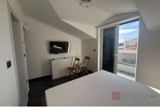 020 2035 376 Ciovo modern house with sea view for sale