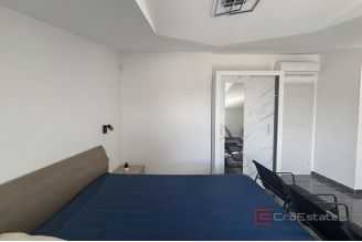 020 2035 376 Ciovo modern house with sea view for sale