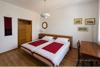 012 1023 66 Krk renovated stone house with garden for sale