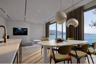 014 2035 377 Kastela Penthouse apartment with a sea view for sale