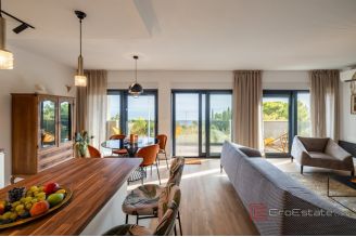 015 2035 379 Split Meje Luxury two bedroom apartment with panoramic sea view for rent