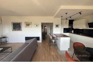 015 2035 379 Split Meje Luxury two bedroom apartment with panoramic sea view for rent