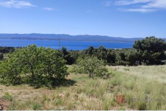 001 5512 30 Brac Land with legalized building and a sea view for sale