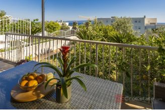 019 2031 255 Split Pazdigrad Modern apartment with garden and a sea view for rent