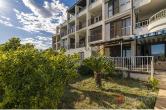 019 2031 255 Split Pazdigrad Modern apartment with garden and a sea view for rent