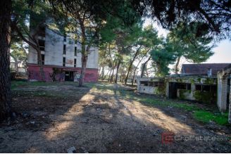 013 2013 258 Biograd na moru Land in touristic T1 zone for sale