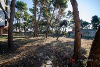 013 2013 258 Biograd na moru Land in touristic T1 zone for sale