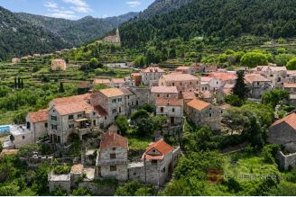 001 2056 12 Hvar charming stone house in a peaceful environment for sale