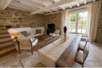 015 2056 12 Hvar charming stone house in a peaceful environment for sale