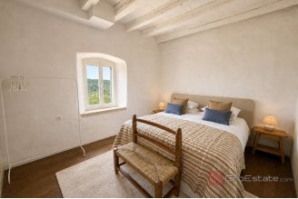 015 2056 12 Hvar charming stone house in a peaceful environment for sale
