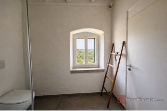 015 2056 12 Hvar charming stone house in a peaceful environment for sale