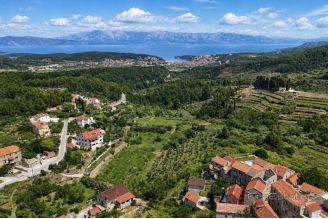 015 2056 12 Hvar charming stone house in a peaceful environment for sale