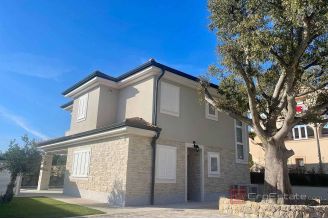 014 1023 67 Krk modern villa with heated pool for sale