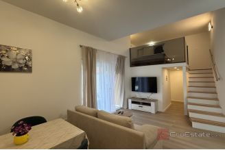 013 2046 189 Split Pujanke functional apartment in a busy location for rent