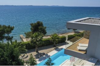020 1033 01 Zadar designer villa in a prime seafront location for sale