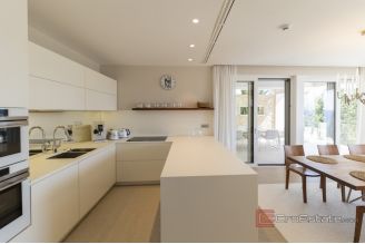 020 1033 01 Zadar designer villa in a prime seafront location for sale