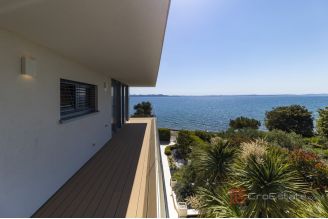 020 1033 01 Zadar designer villa in a prime seafront location for sale