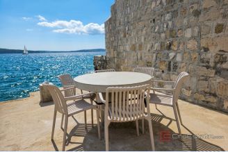001 2061 10 kastela modern duplex apartment first row to the sea for sale