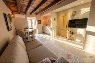010 2061 10 kastela modern duplex apartment first row to the sea for sale