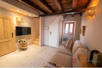 010 2061 10 kastela modern duplex apartment first row to the sea for sale