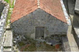 005 5515 30 Peljesac Stone house in a row for sale