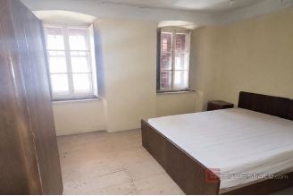 005 5515 30 Peljesac Stone house in a row for sale