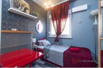 009 2061 11 Bacvice spacious three bedroom apartment for sale