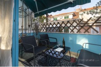 009 2061 11 Bacvice spacious three bedroom apartment for sale
