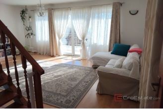 010 5516 30 Karlovac Detached house within a nature park for sale