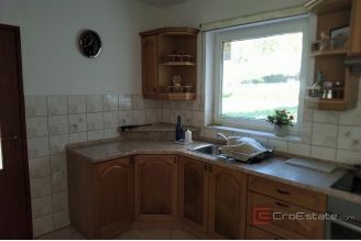010 5516 30 Karlovac Detached house within a nature park for sale